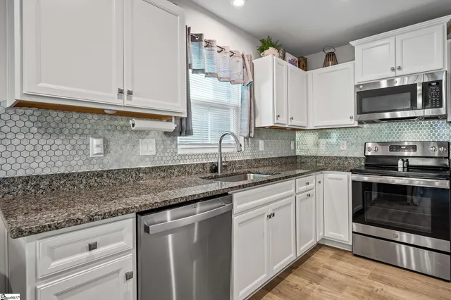 $290,000 | 311 Stockland Trail, Fountain Inn, SC 29644