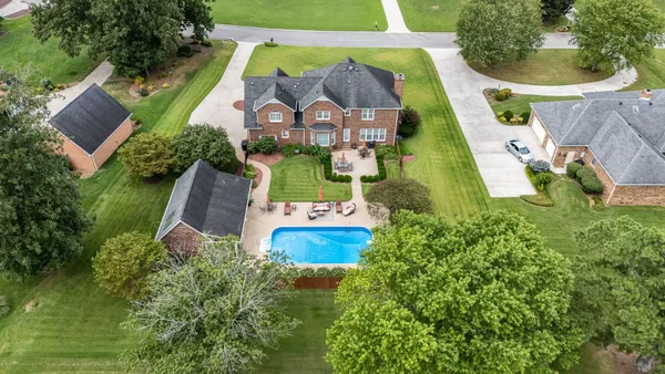 $859,900 | 104 St Andrews Place, Tullahoma, TN 37388