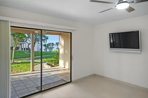 $219,000 | 101 Lakeview Terrace, Unit D, Montgomery, TX 77356