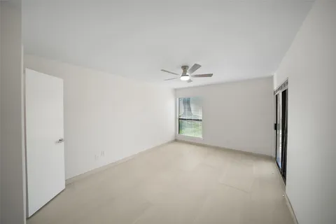 $225,000 | 101 Lakeview Terrace, Unit D, Montgomery, TX 77356