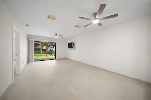 $219,000 | 101 Lakeview Terrace, Unit D, Montgomery, TX 77356