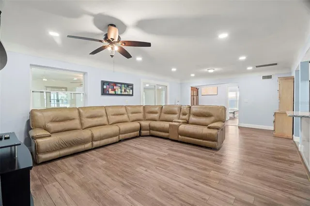 $2,790 | 1571 Jeffords Street, Clearwater, FL 33756