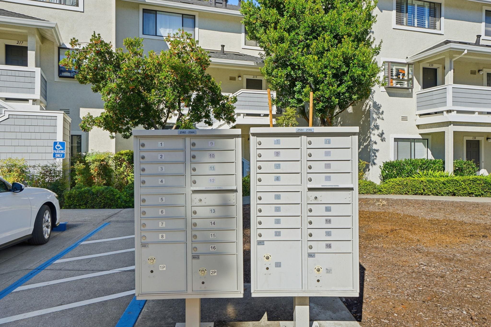 2586 Oak Road, Unit 229 Walnut Creek, CA 94597 - Photo 33 of 39 front view of a house with trees