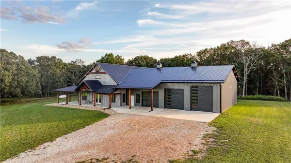 $1,800,000 | 15183 County Road 399 N/a, Cross Timbers, MO 65634