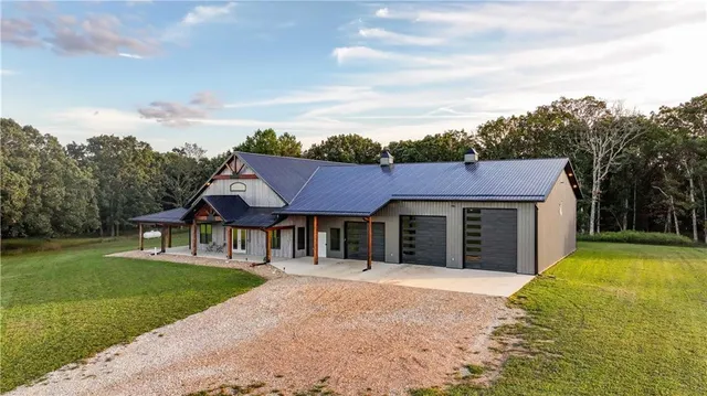$1,800,000 | 15183 County Road 399 N/a, Cross Timbers, MO 65634