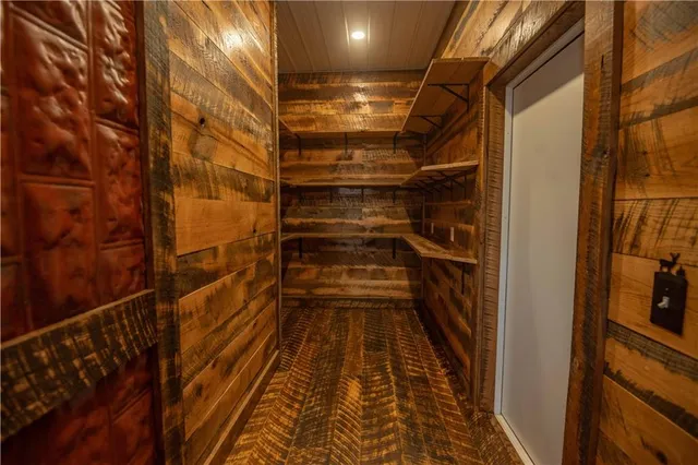 $1,800,000 | 15183 County Road 399 N/a, Cross Timbers, MO 65634