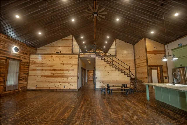 $1,800,000 | 15183 County Road 399 N/a, Cross Timbers, MO 65634