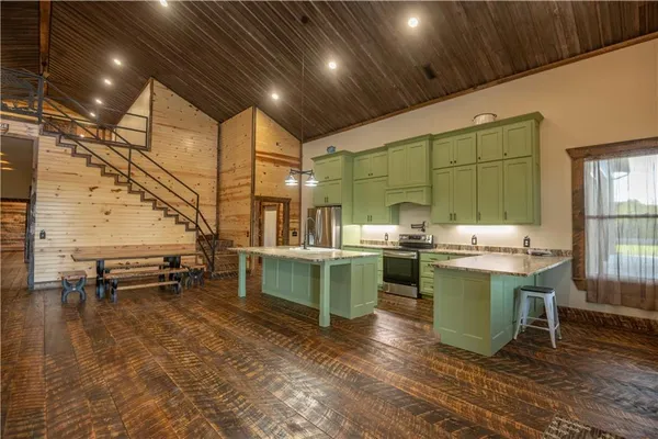 $1,800,000 | 15183 County Road 399 N/a, Cross Timbers, MO 65634