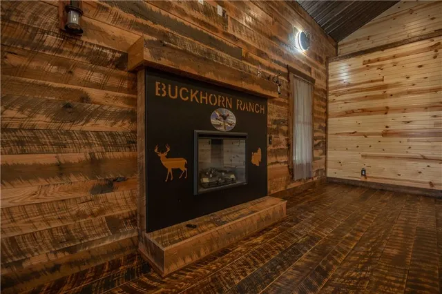 $1,800,000 | 15183 County Road 399 N/a, Cross Timbers, MO 65634