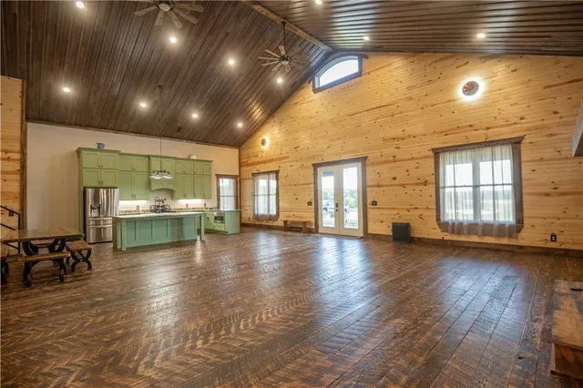 $1,800,000 | 15183 County Road 399 N/a, Cross Timbers, MO 65634