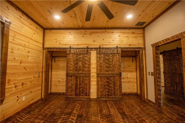 $1,800,000 | 15183 County Road 399 N/a, Cross Timbers, MO 65634