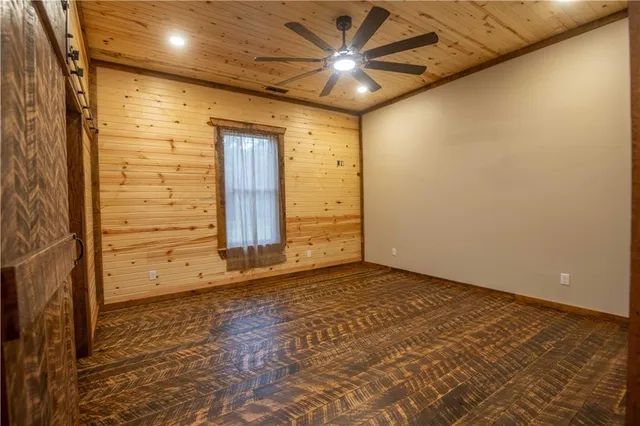 $1,800,000 | 15183 County Road 399 N/a, Cross Timbers, MO 65634