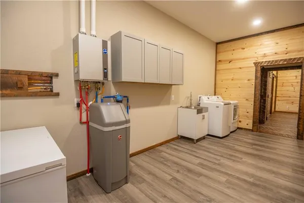 $1,800,000 | 15183 County Road 399 N/a, Cross Timbers, MO 65634