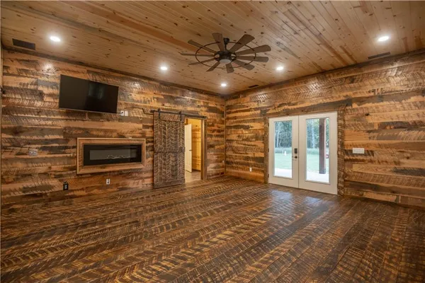 $1,800,000 | 15183 County Road 399 N/a, Cross Timbers, MO 65634