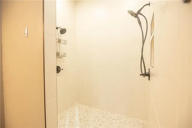 $1,800,000 | 15183 County Road 399 N/a, Cross Timbers, MO 65634