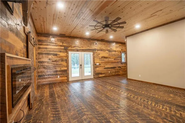 $1,800,000 | 15183 County Road 399 N/a, Cross Timbers, MO 65634