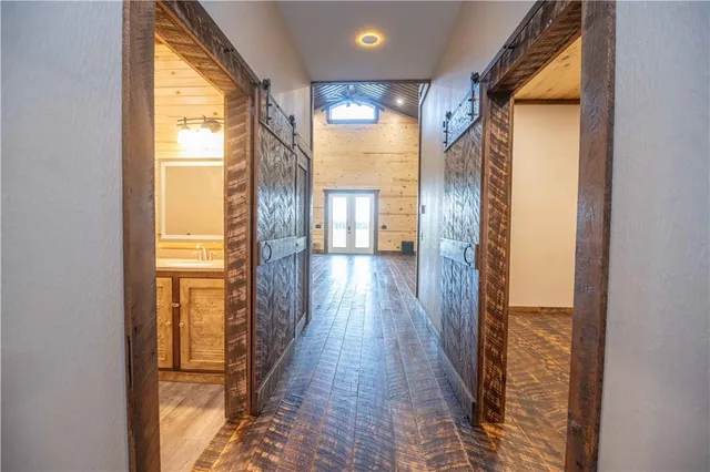 $1,800,000 | 15183 County Road 399 N/a, Cross Timbers, MO 65634