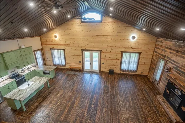 $1,800,000 | 15183 County Road 399 N/a, Cross Timbers, MO 65634