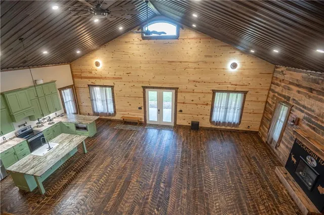 $1,800,000 | 15183 County Road 399 N/a, Cross Timbers, MO 65634