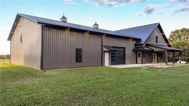 $1,800,000 | 15183 County Road 399 N/a, Cross Timbers, MO 65634