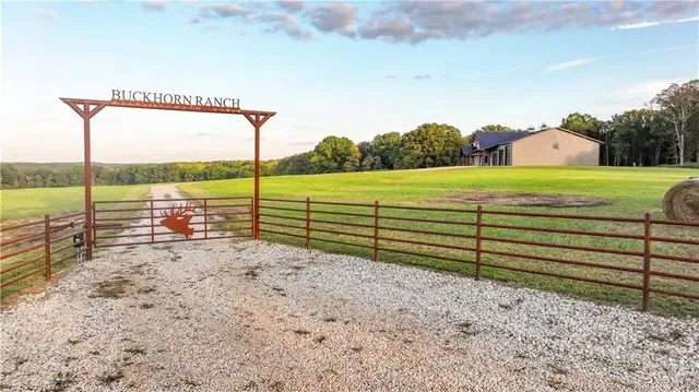 $1,800,000 | 15183 County Road 399 N/a, Cross Timbers, MO 65634