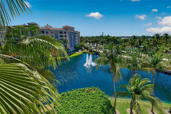 $1,649,000 | 705 Crandon Boulevard, Unit 506, Key Biscayne, FL 33149