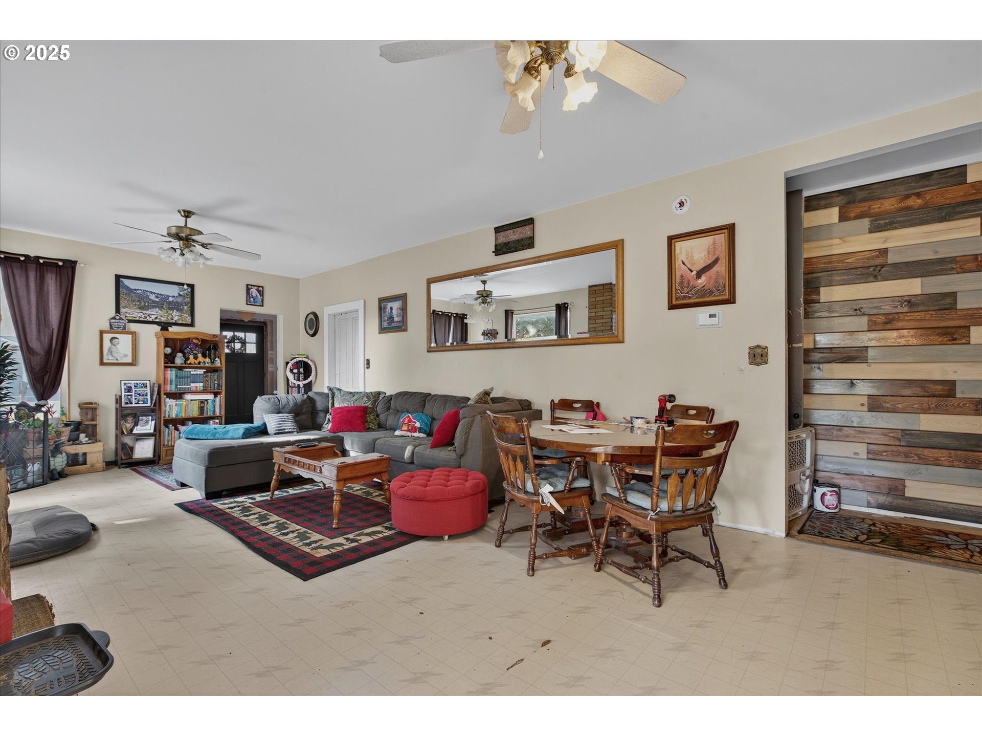 1490 10th Street Baker City, OR 97814 - Photo 19 of 24 a living room with furniture and a piano