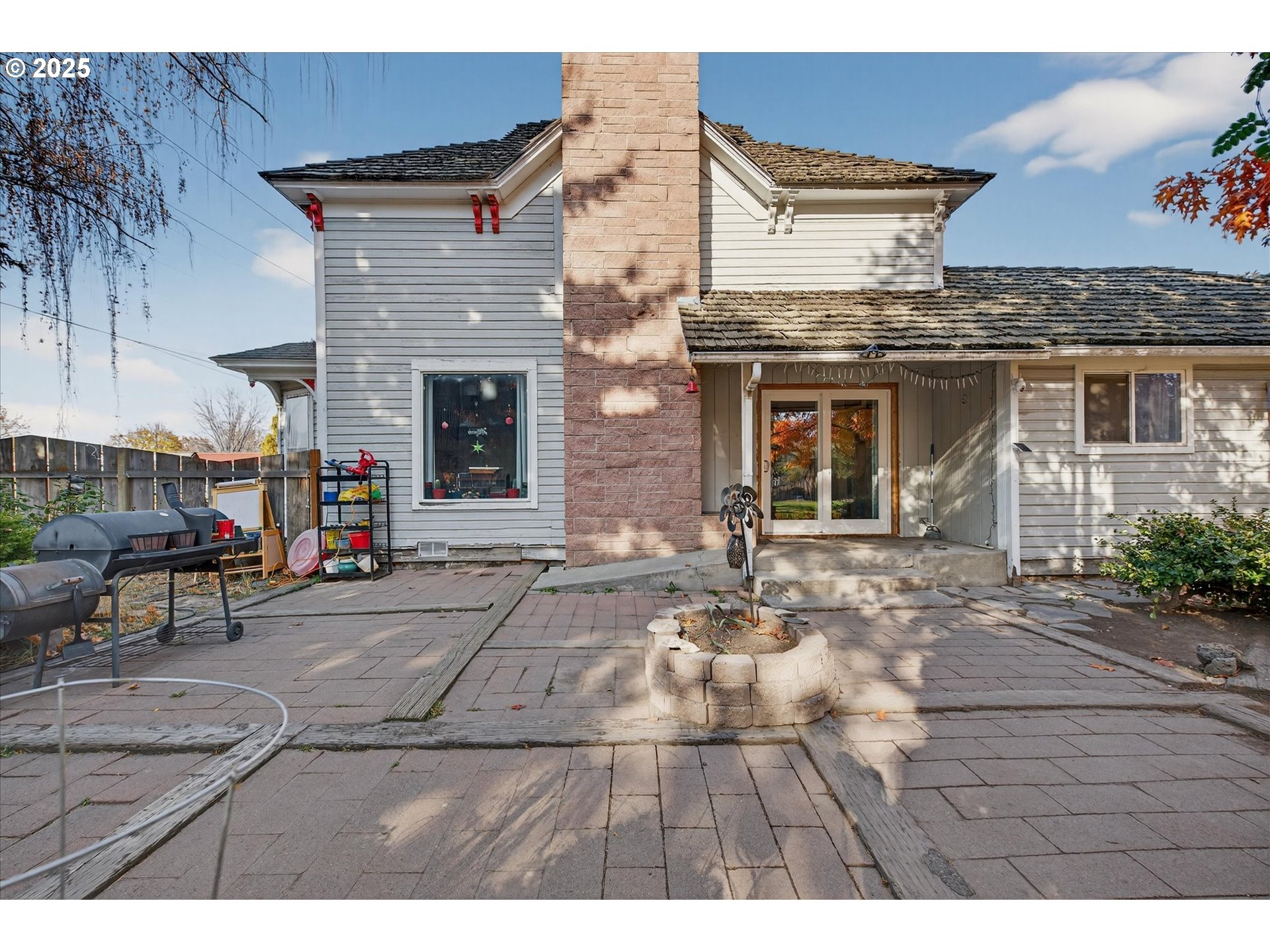 1490 10th Street Baker City, OR 97814 - Photo 7 of 24 a view of a house with a patio
