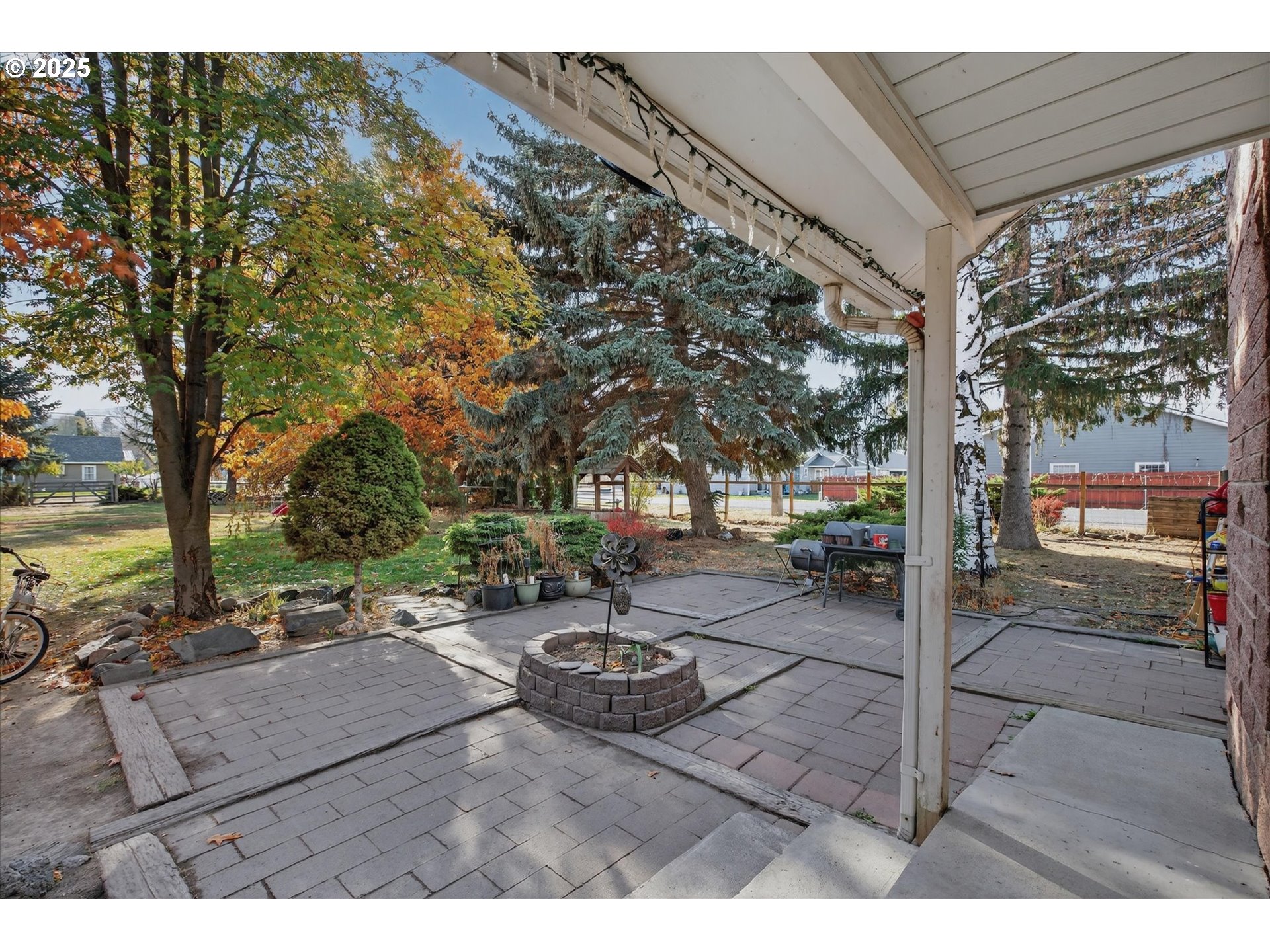 1490 10th Street Baker City, OR 97814 - Photo 9 of 24 a view of yard with patio