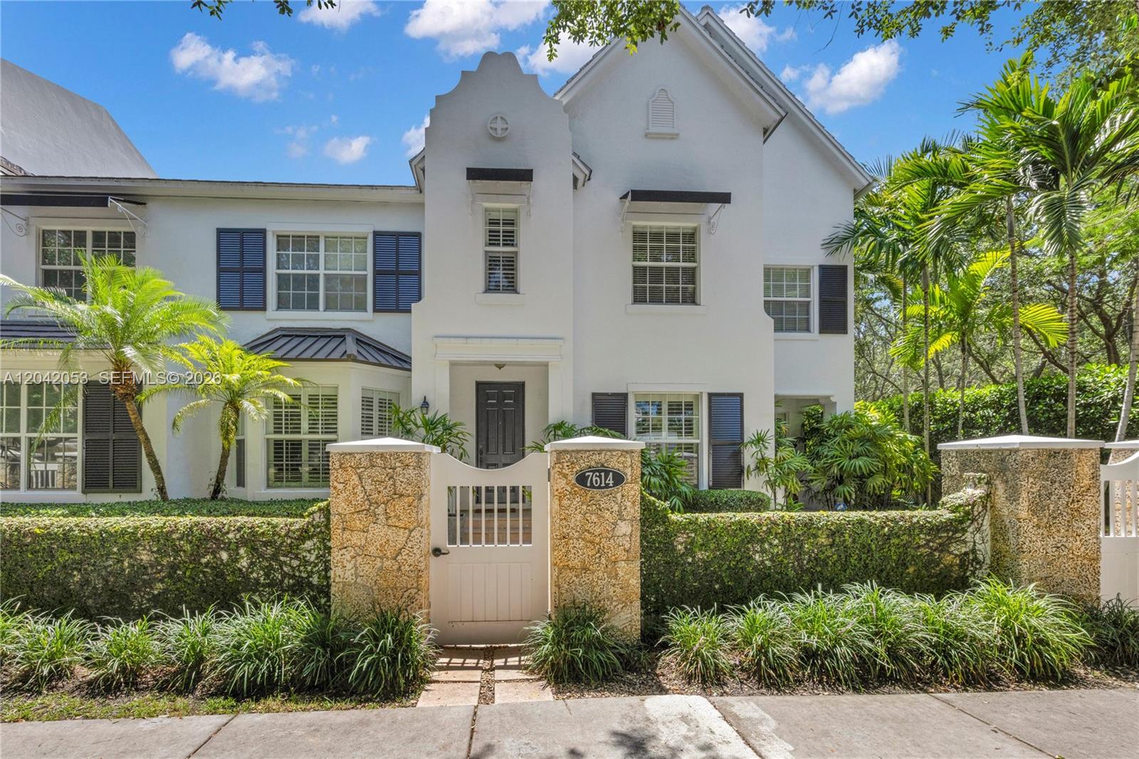 7614 Southwest 54th Avenue Miami, FL 33143 - Photo 1 of 33