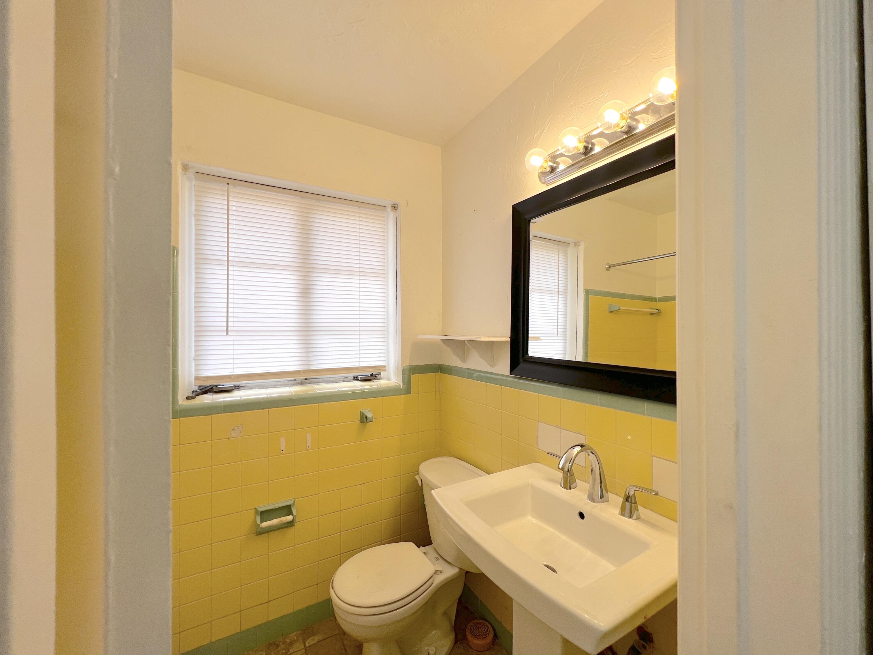 1859 Buchanan Street, Unit 2 Hollywood, FL 33020 - Photo 12 of 28 IMG_6538