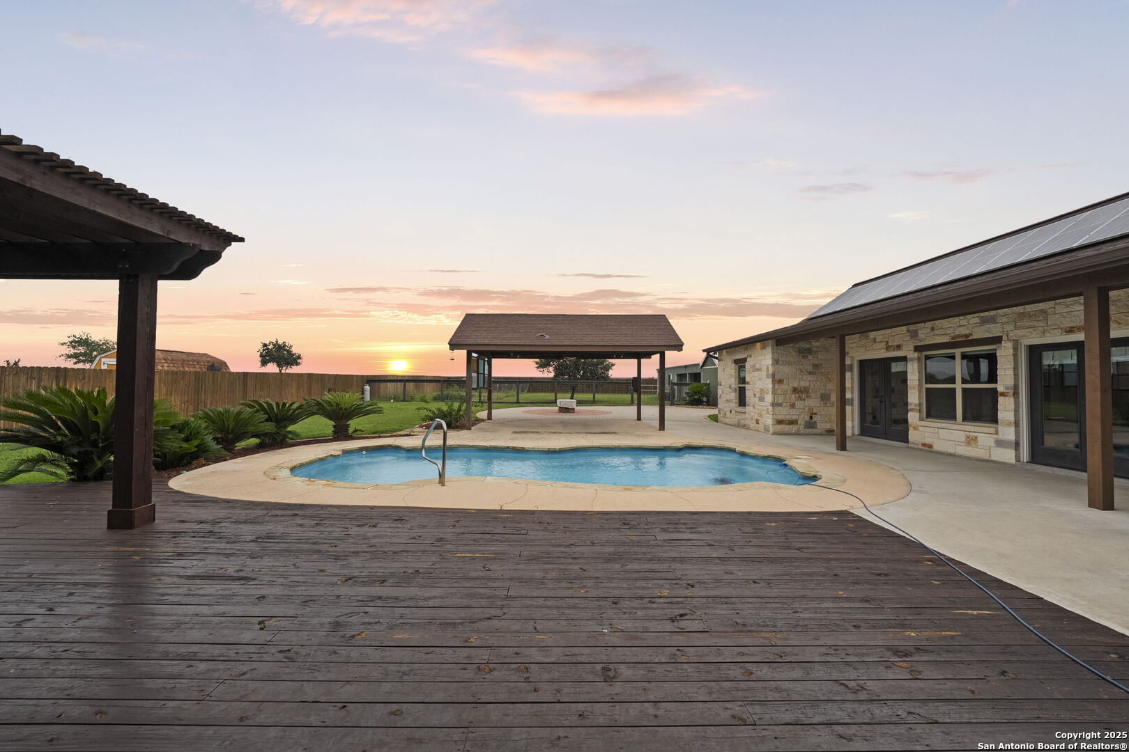 622 North Dickson Street Poth, TX 78147 - Photo 4 of 60