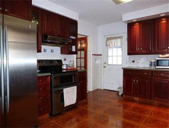 88 Brunswick Street Springfield, MA 01108 - Photo 5 of 6