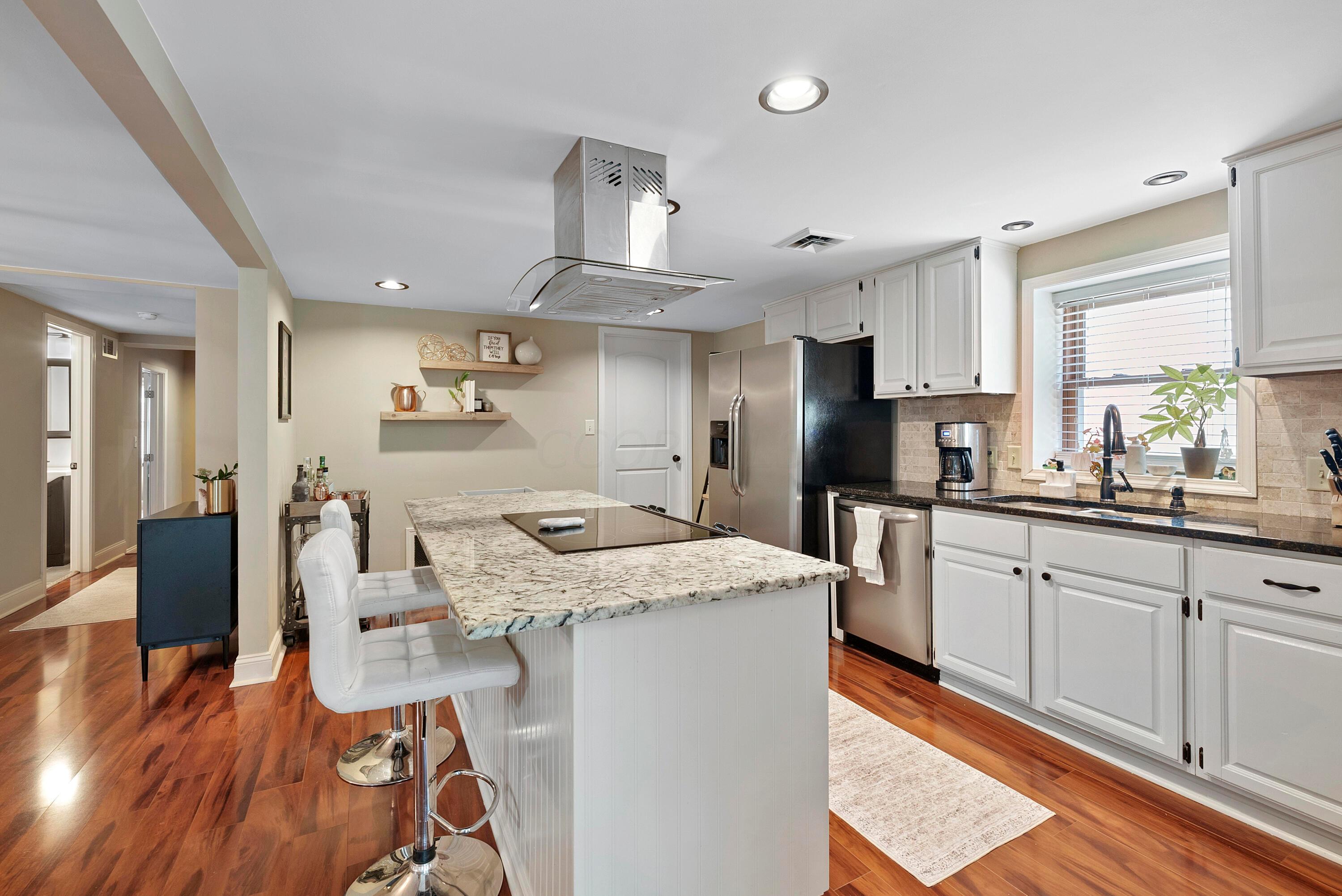 1302 Francisco Road Columbus, OH 43220 - Photo 10 of 33 DSC01483