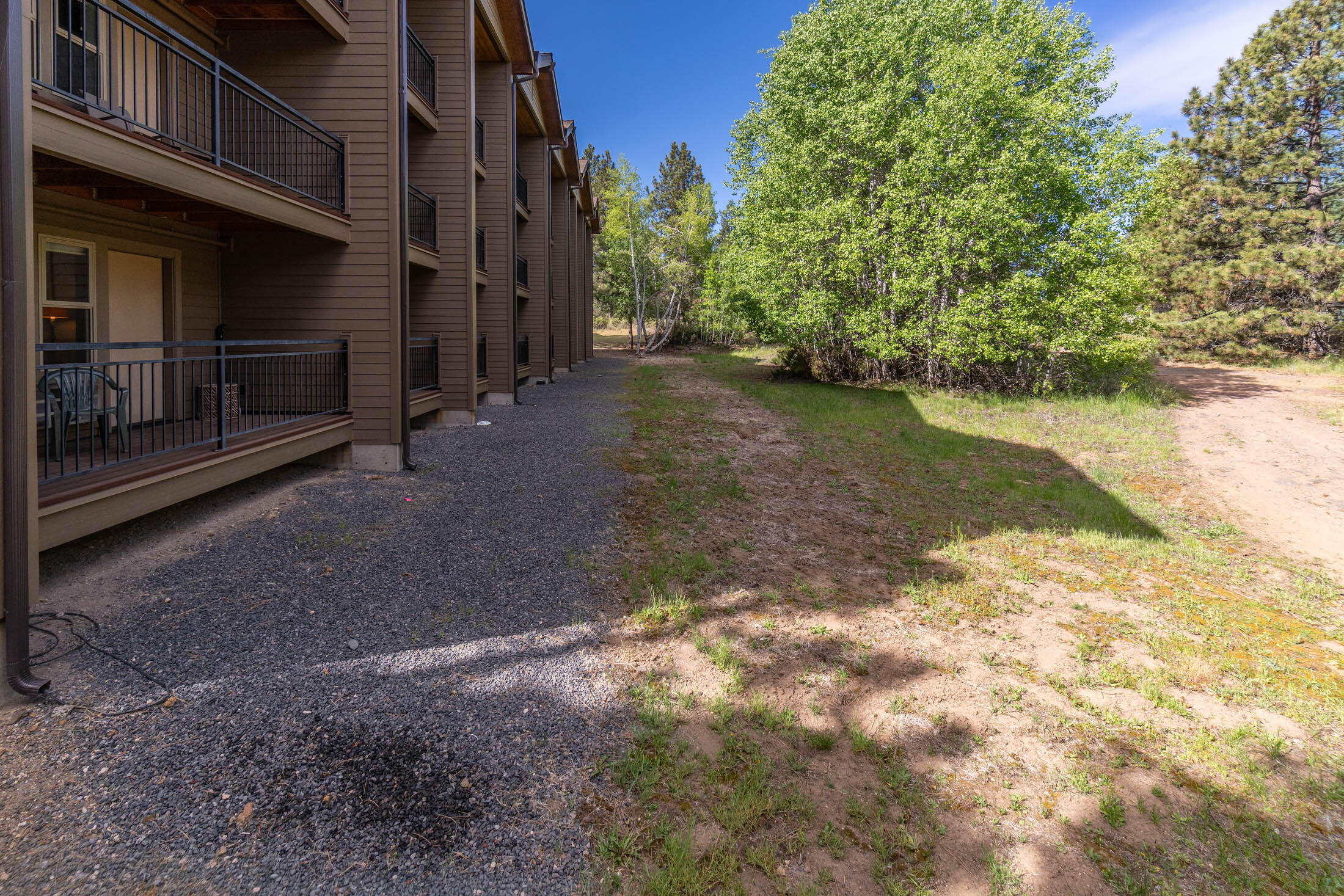 18575 Southwest Century Drive, Unit 2018 Bend, OR 97702 - Photo 14 of 32 18575 Century Dr - B 20 - #18_0065