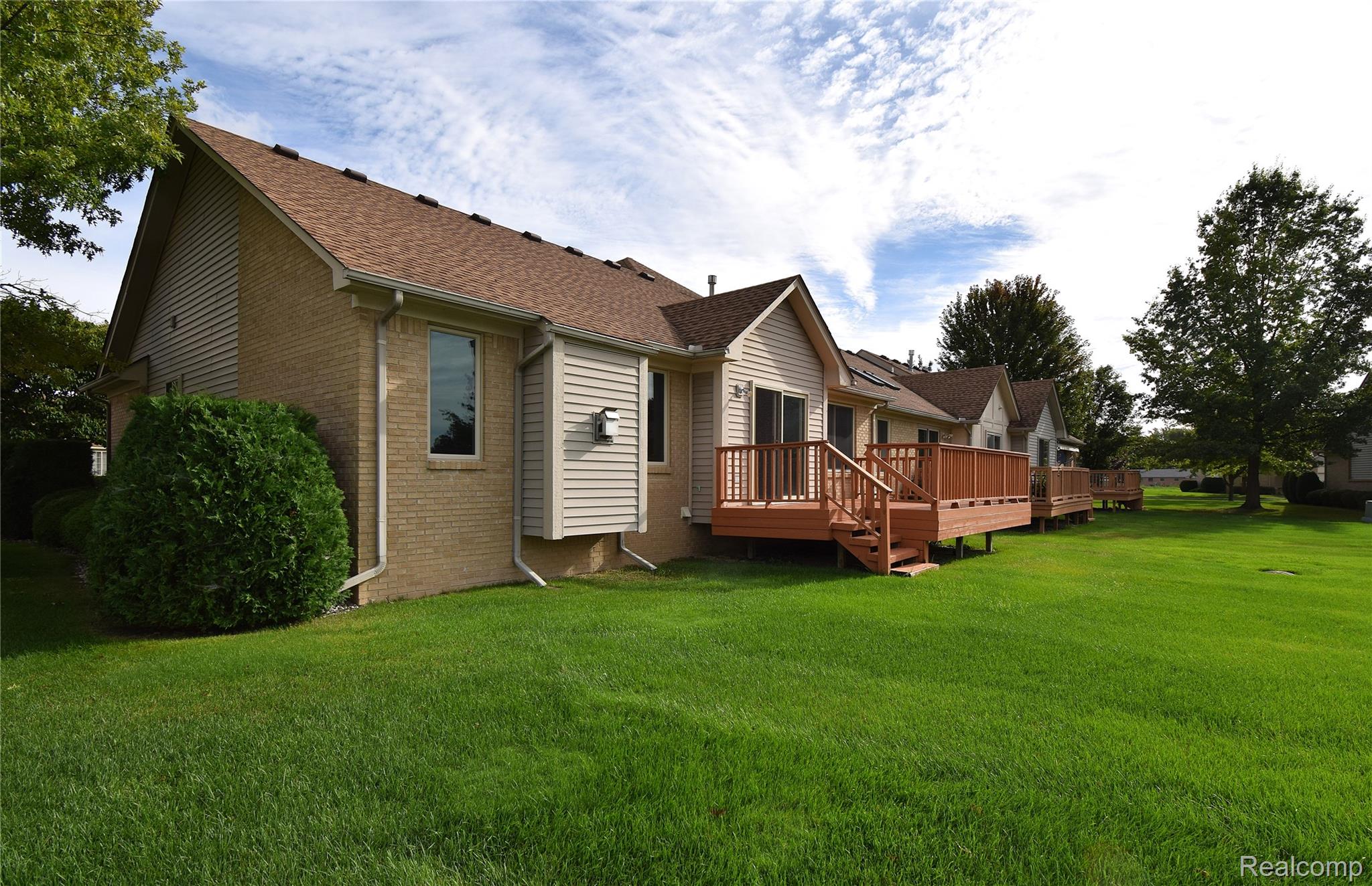 30112 Raintree Circle New Baltimore, MI 48047 - Photo 23 of 28 SEPT 21 132.JPG