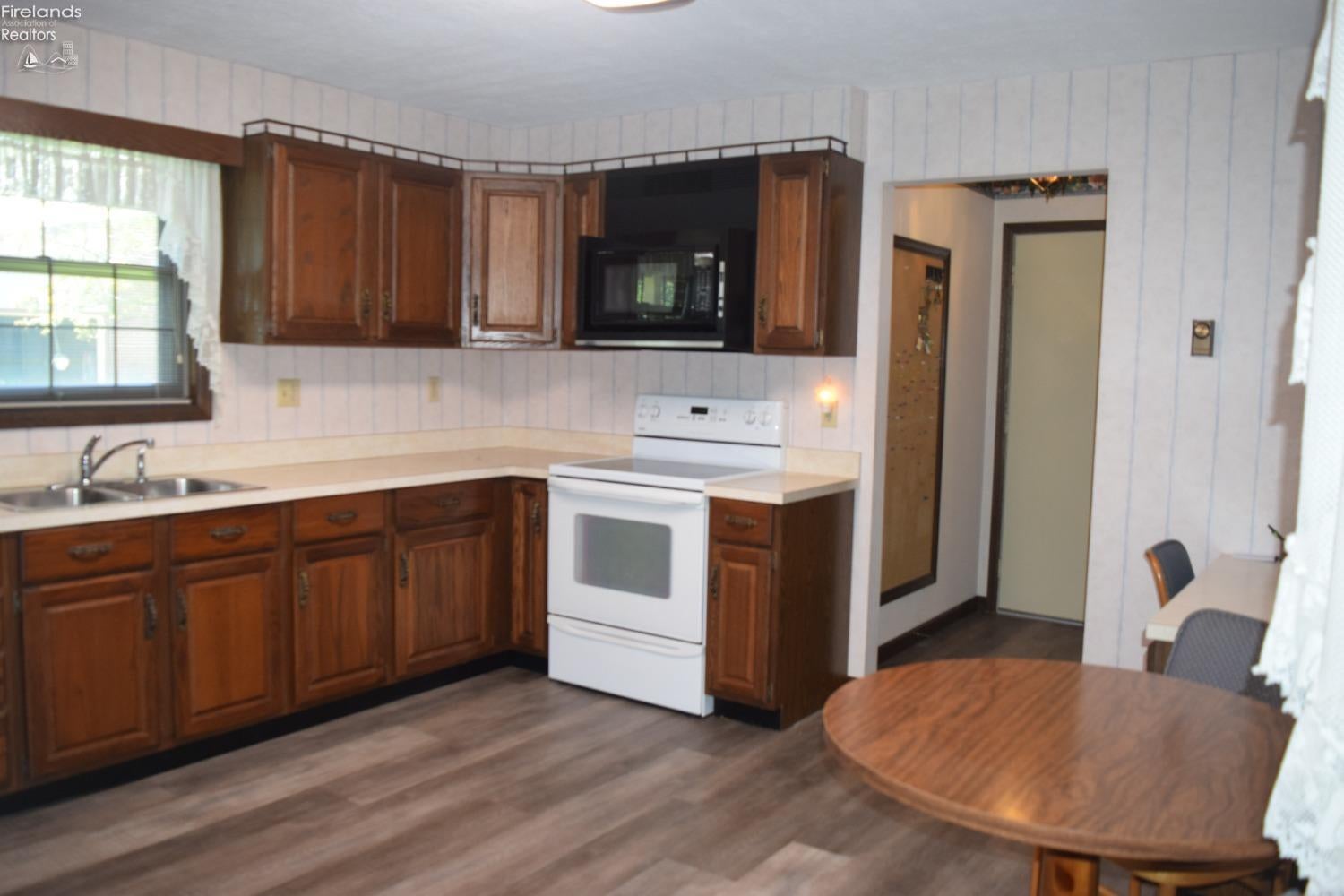 3210 Fox Road Sandusky, OH 44870 - Photo 13 of 56 Gallery Image 13
