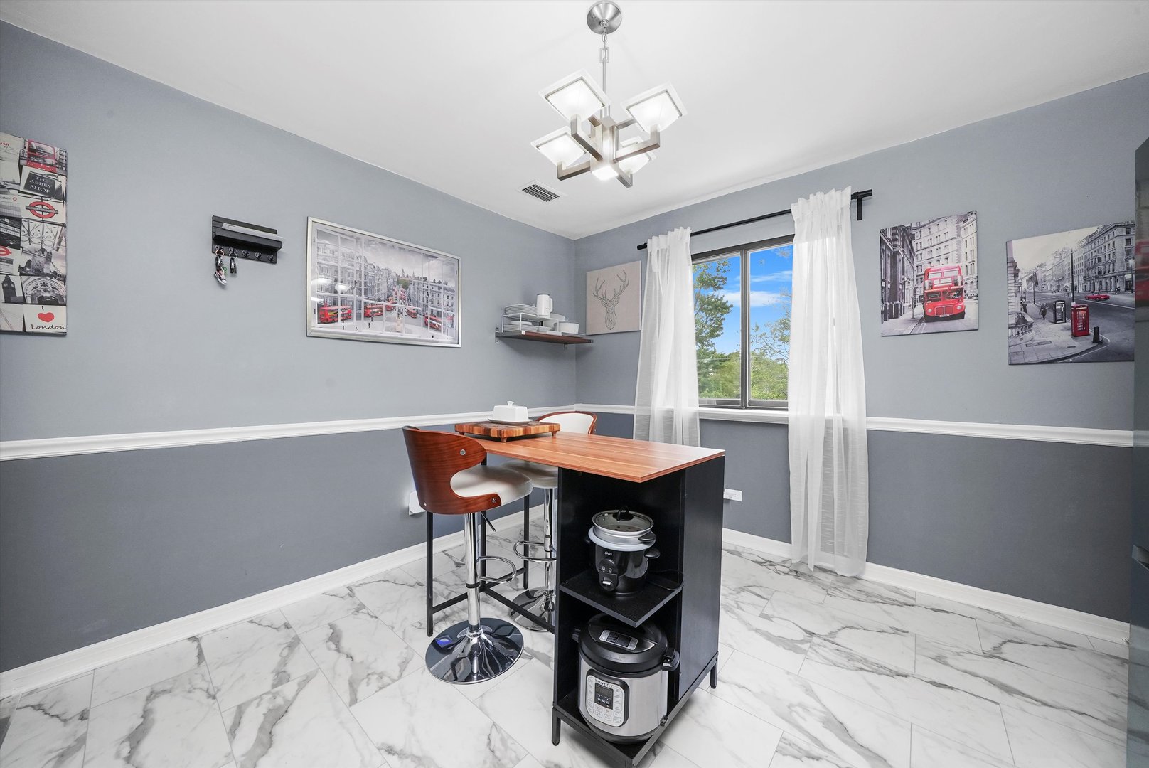 3010 Bernice Road, Unit 303 Lansing, IL 60438 - Photo 6 of 23 Gallery Image 6