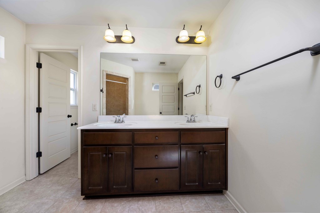 2891 Hobbs Road Columbus, GA 31909 - Photo 16 of 37 Master bathroom