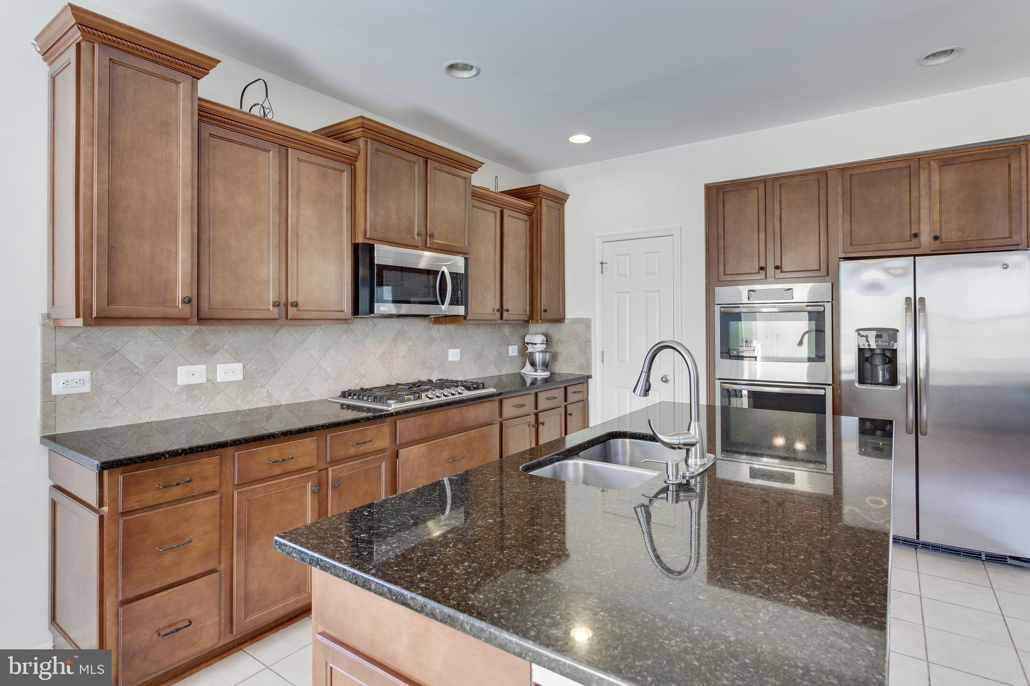 10010 Wellington Road Manassas, VA 20110 - Photo 11 of 27