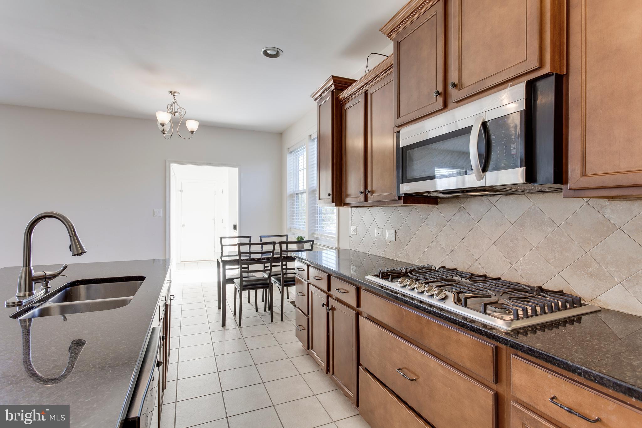 10010 Wellington Road Manassas, VA 20110 - Photo 12 of 27