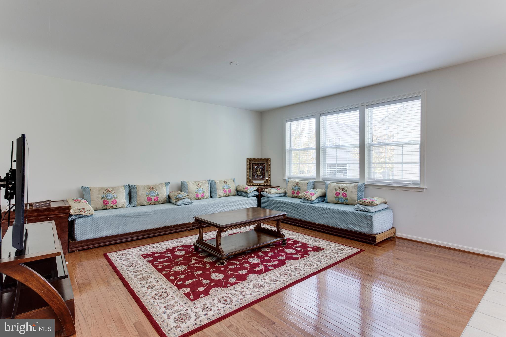 10010 Wellington Road Manassas, VA 20110 - Photo 13 of 27