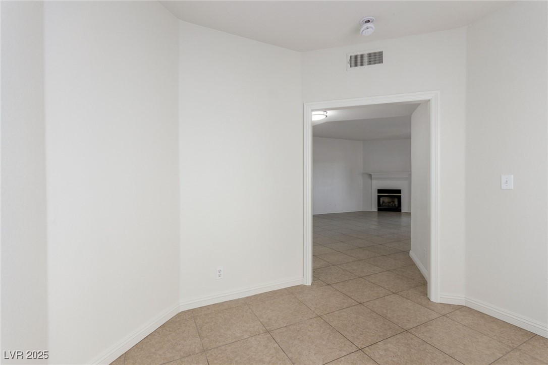4820 Black Bear Road, Unit 104 Las Vegas, NV 89149 - Photo 17 of 41