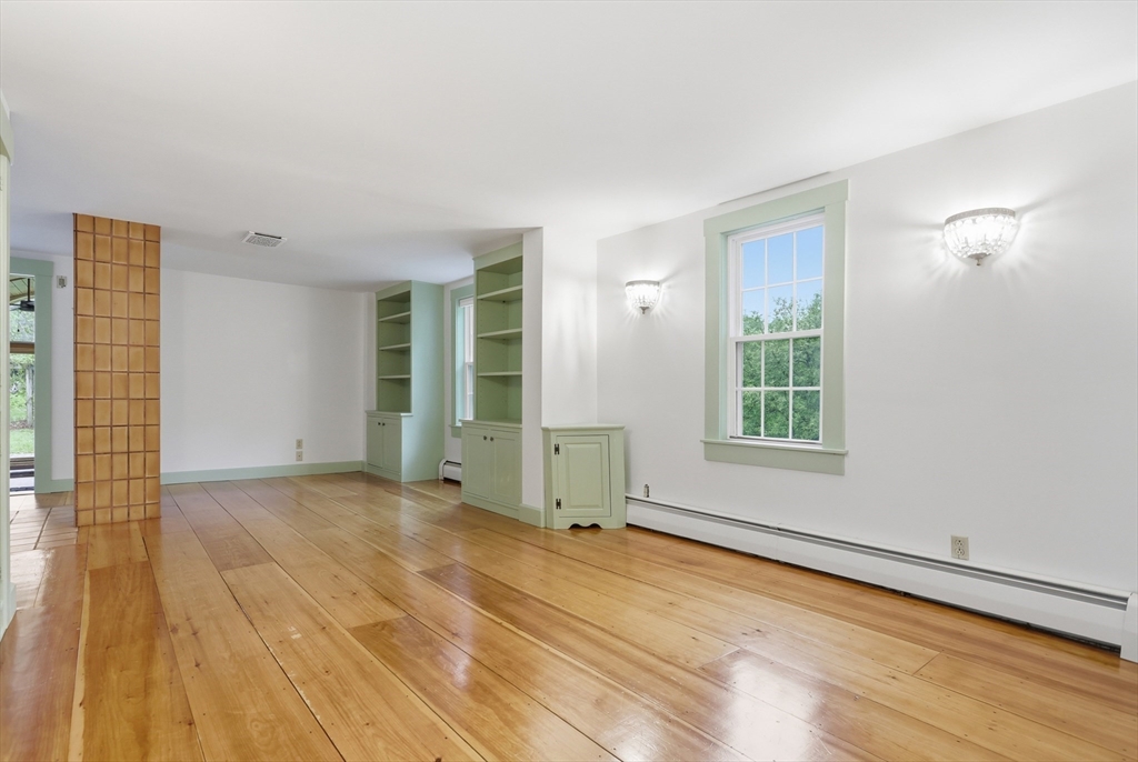 384 Pearl Hill Road Fitchburg, MA 01420 - Photo 8 of 41