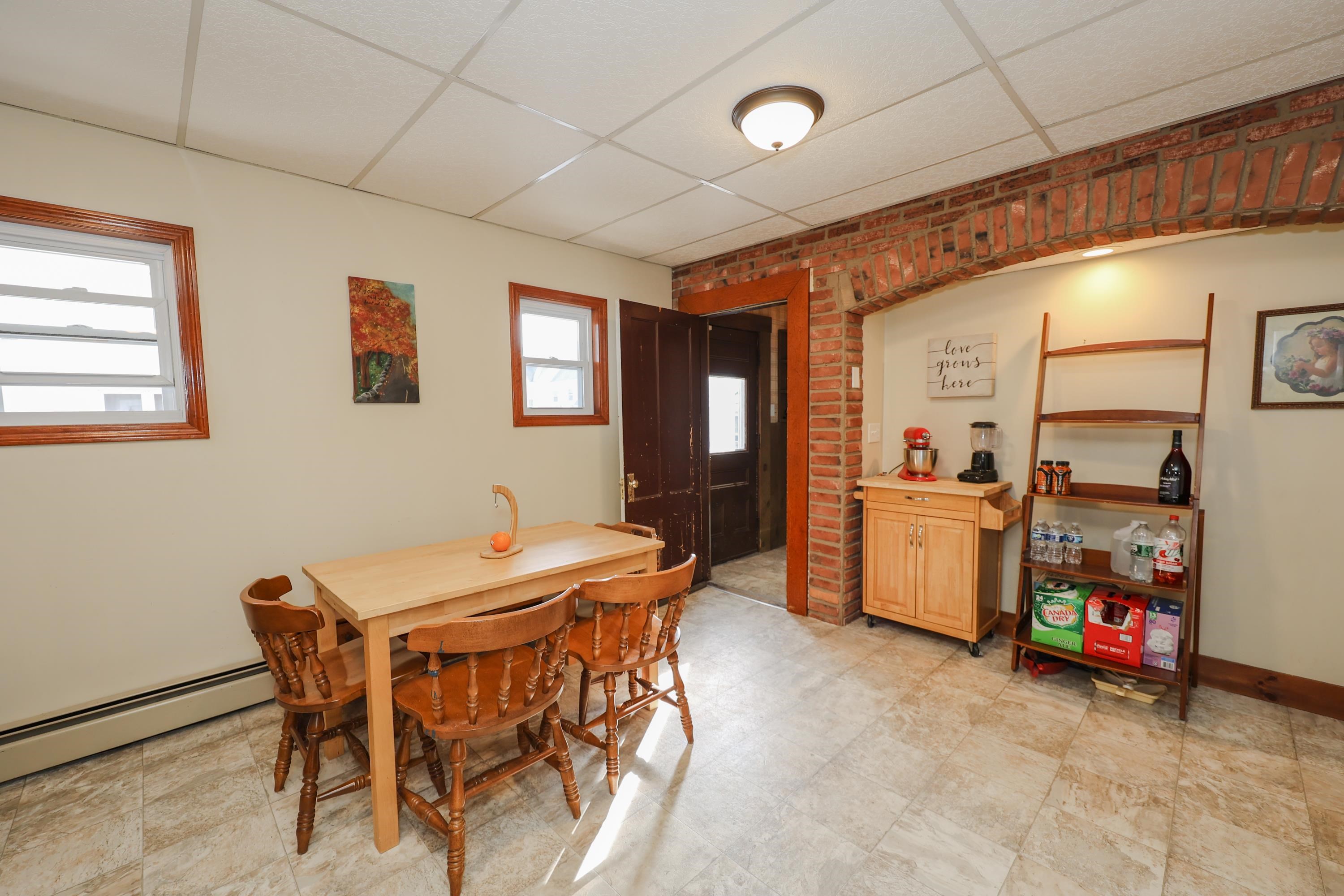 476 Maple Street Manchester, NH 03104 - Photo 11 of 34 Gallery Image 11