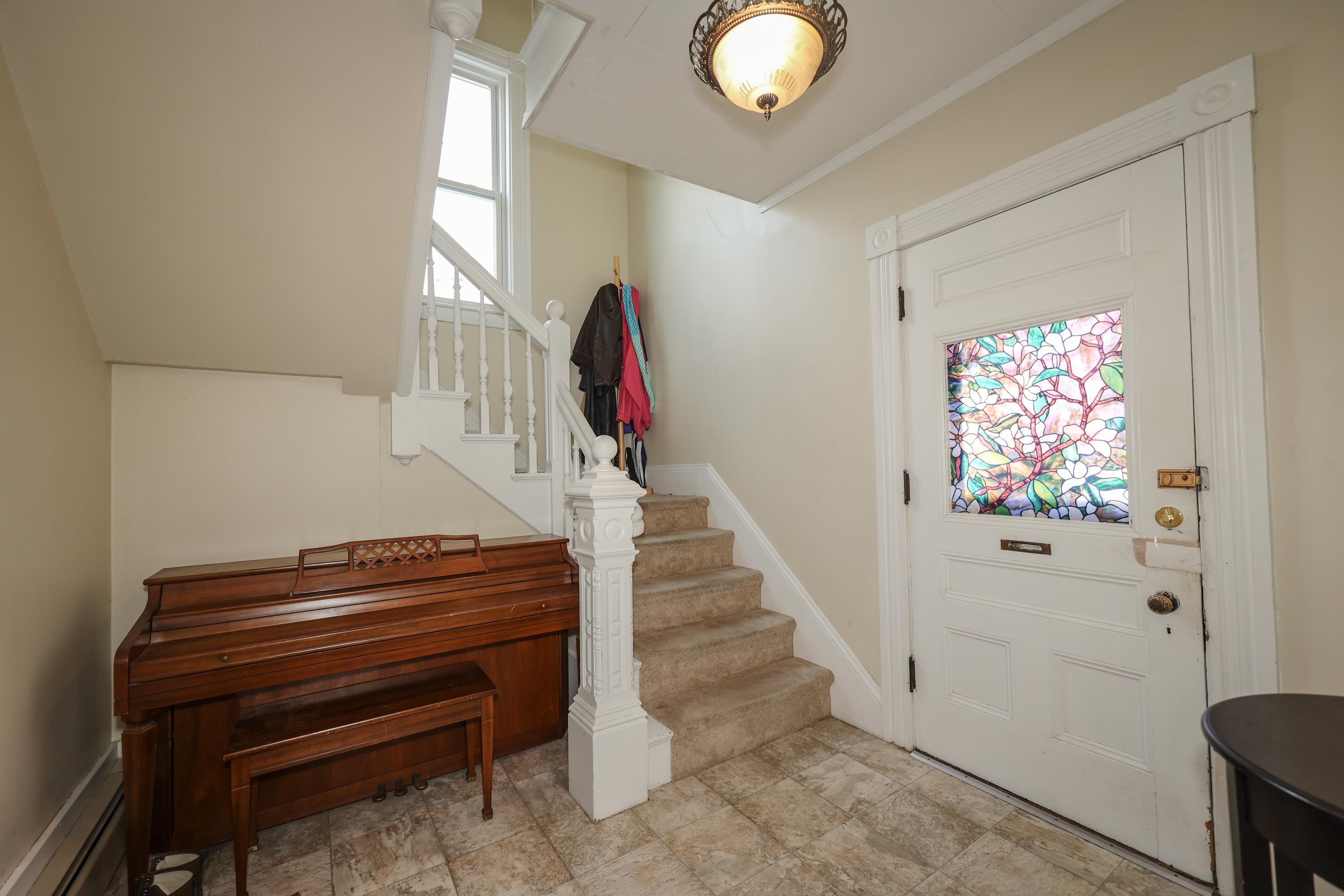 476 Maple Street Manchester, NH 03104 - Photo 2 of 34 Gallery Image 2