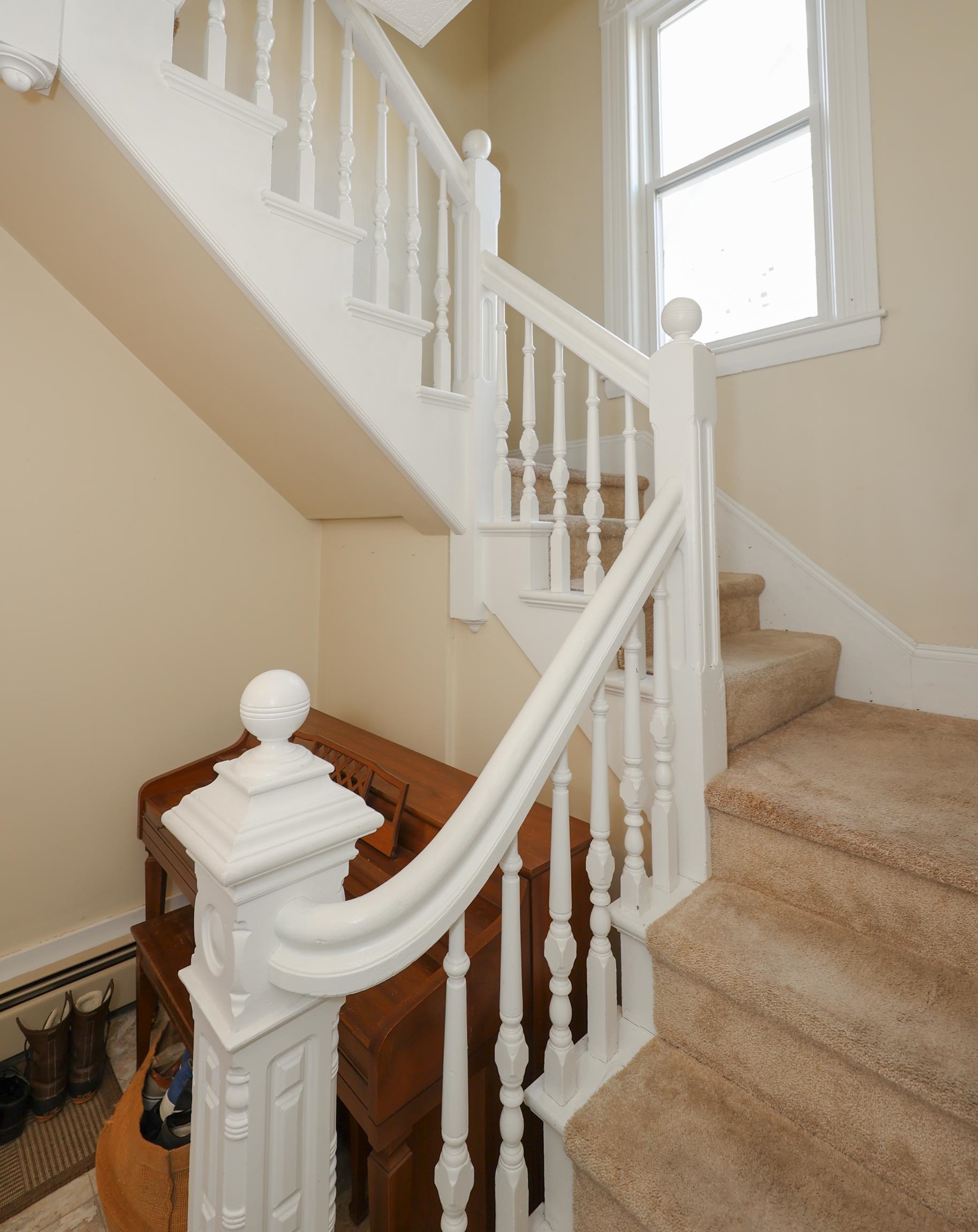 476 Maple Street Manchester, NH 03104 - Photo 3 of 34 Gallery Image 3