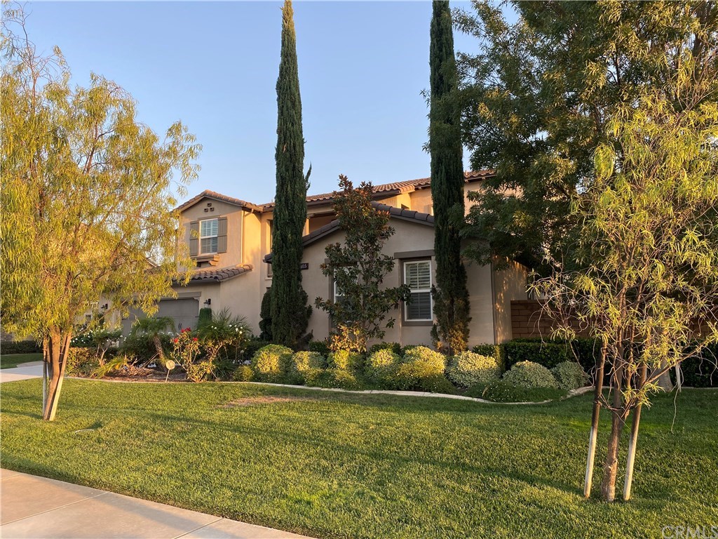 13105 Ridge Rte Road Riverside, CA 92503 - Photo 4 of 8 front right side