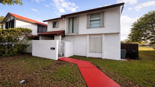 $3,100 | 10242 Northwest 5th Terrace, Unit 119, Miami, FL 33172