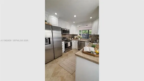 $3,100 | 10242 Northwest 5th Terrace, Unit 119, Miami, FL 33172